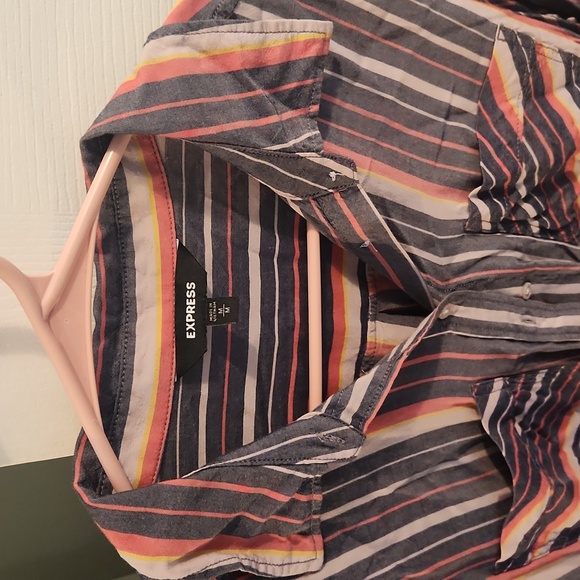 Button down shirt - Picture 2 of 3